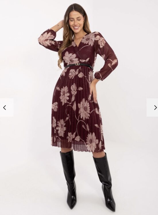 Kleita ar ziedu rakstu /trīs krāsas/