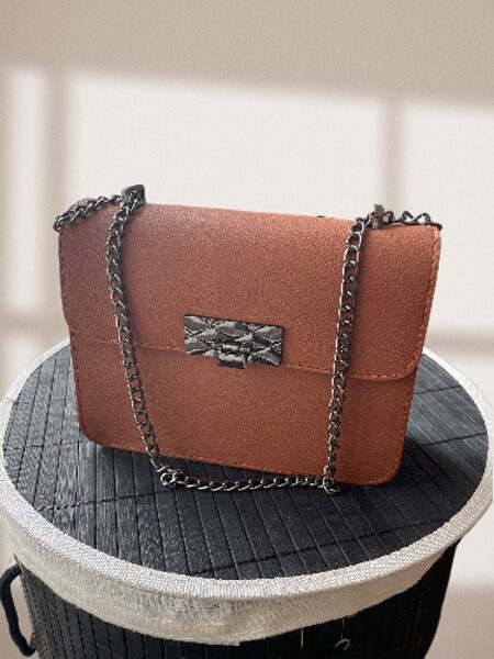 Crossbody soma